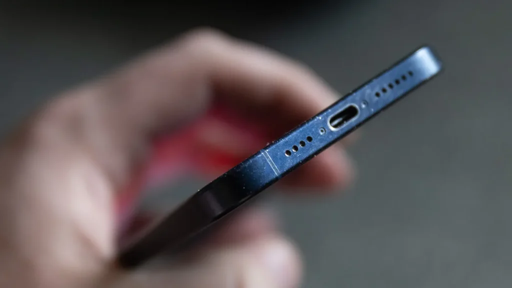 How to Get Water Out of Phone Speaker: Safe, Step-by-Step Guide