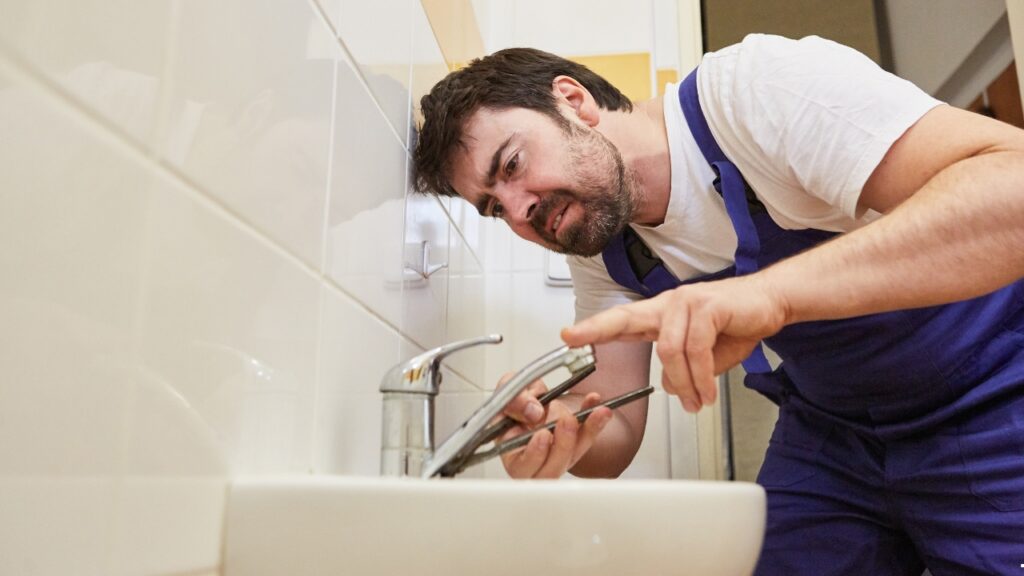 How to Change a Bathroom Faucet